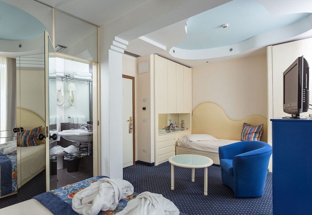 Comfort Triple Room