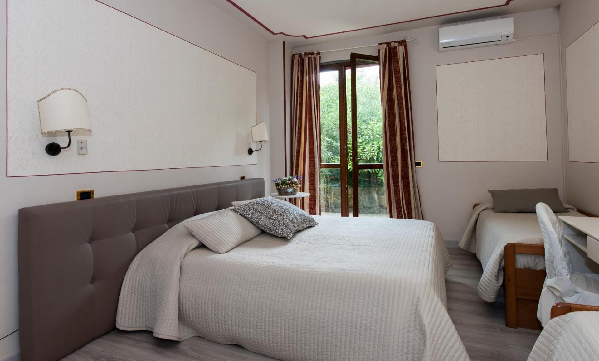 Quadruple Room with Garden View