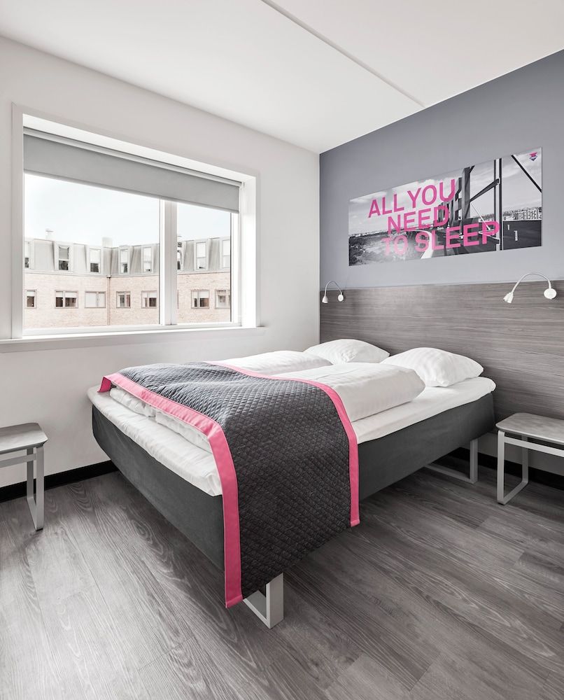 undefined CABINN City Hotel 10