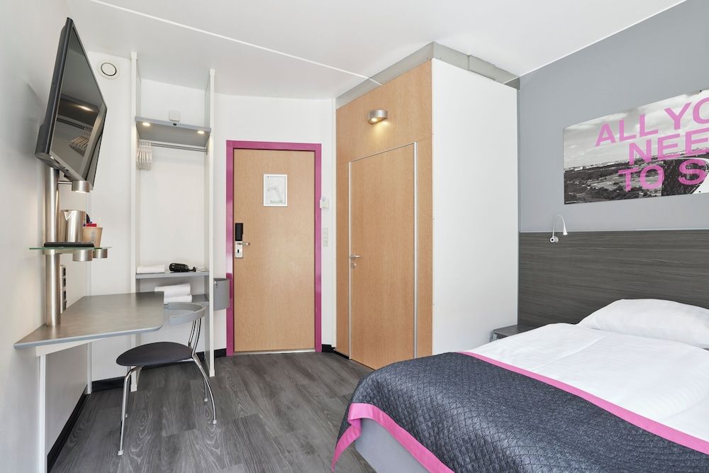 undefined CABINN City Hotel 9