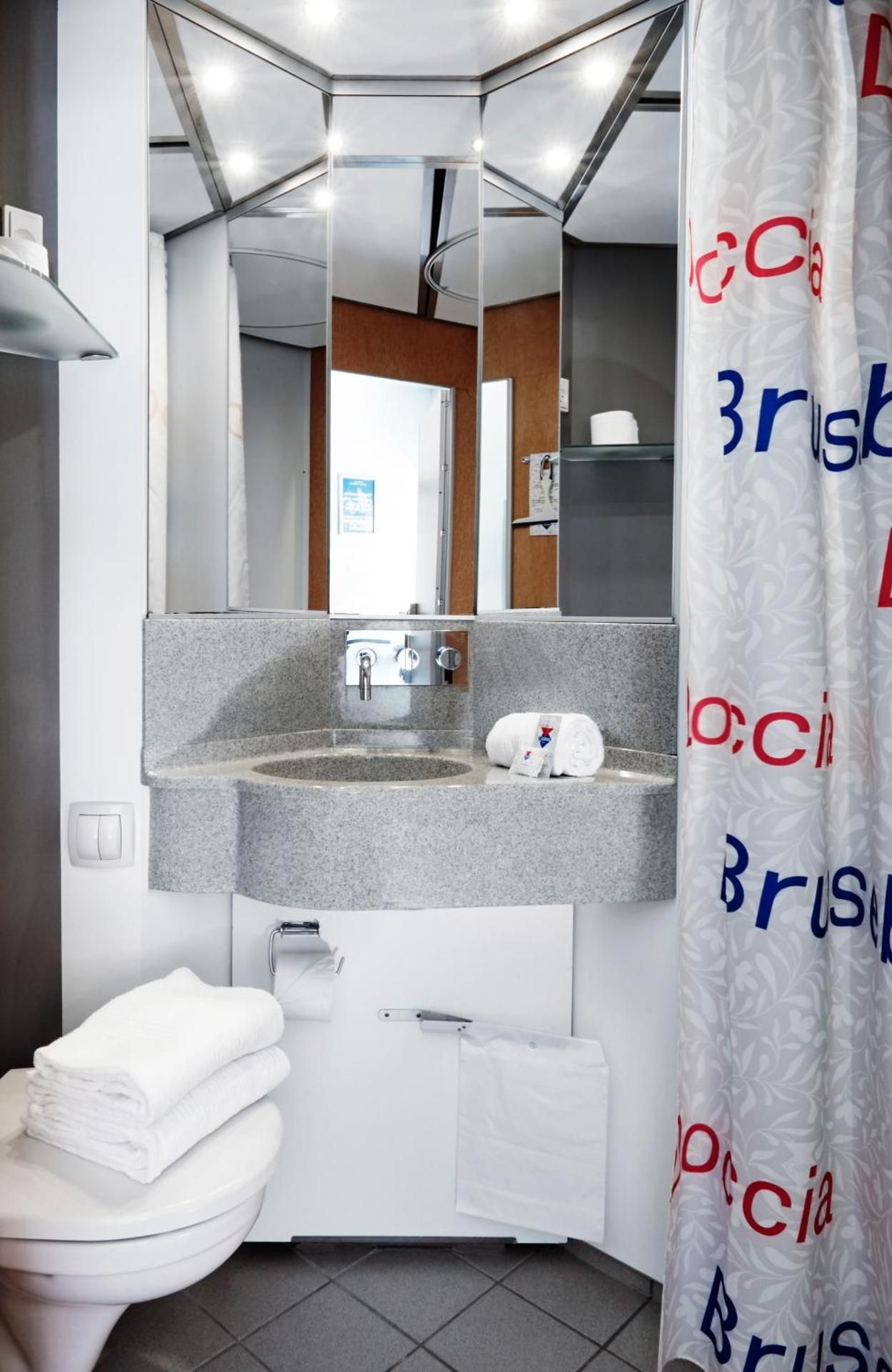 undefined CABINN City Hotel 7