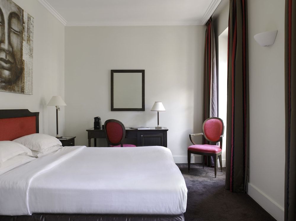 undefined Hotel Royal Saint Honoré Paris Louvre 4