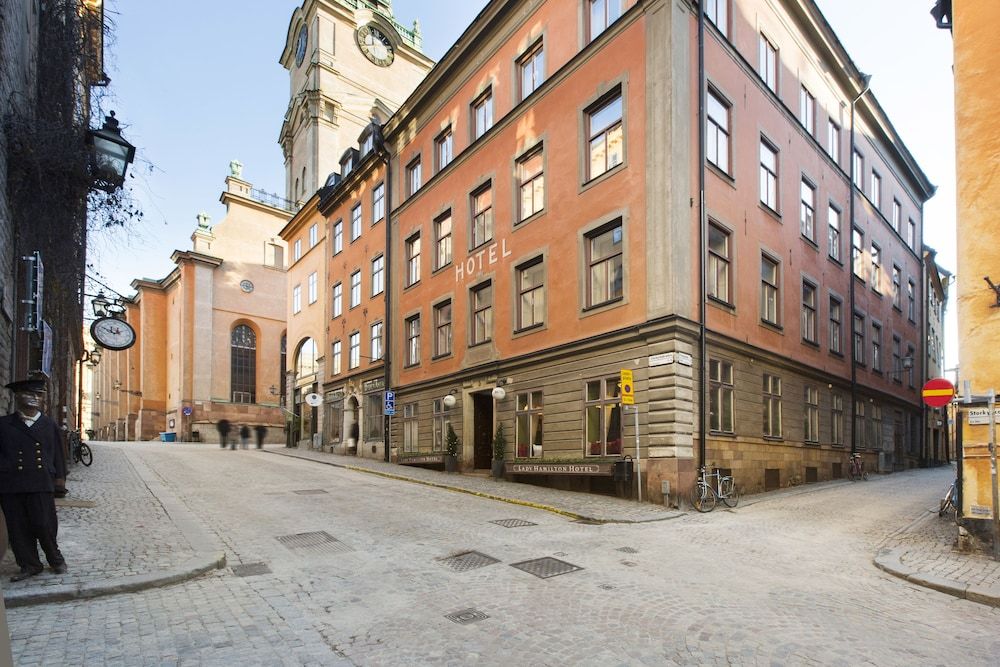 undefined Lady Hamilton Hotel 6