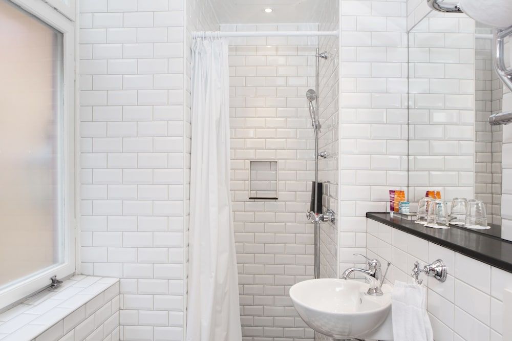 Lady Hamilton Hotel Small Double Room (11m2) 8