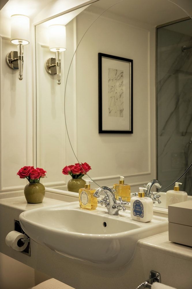 Corinthia Palace Malta Deluxe Room (Grand) 4