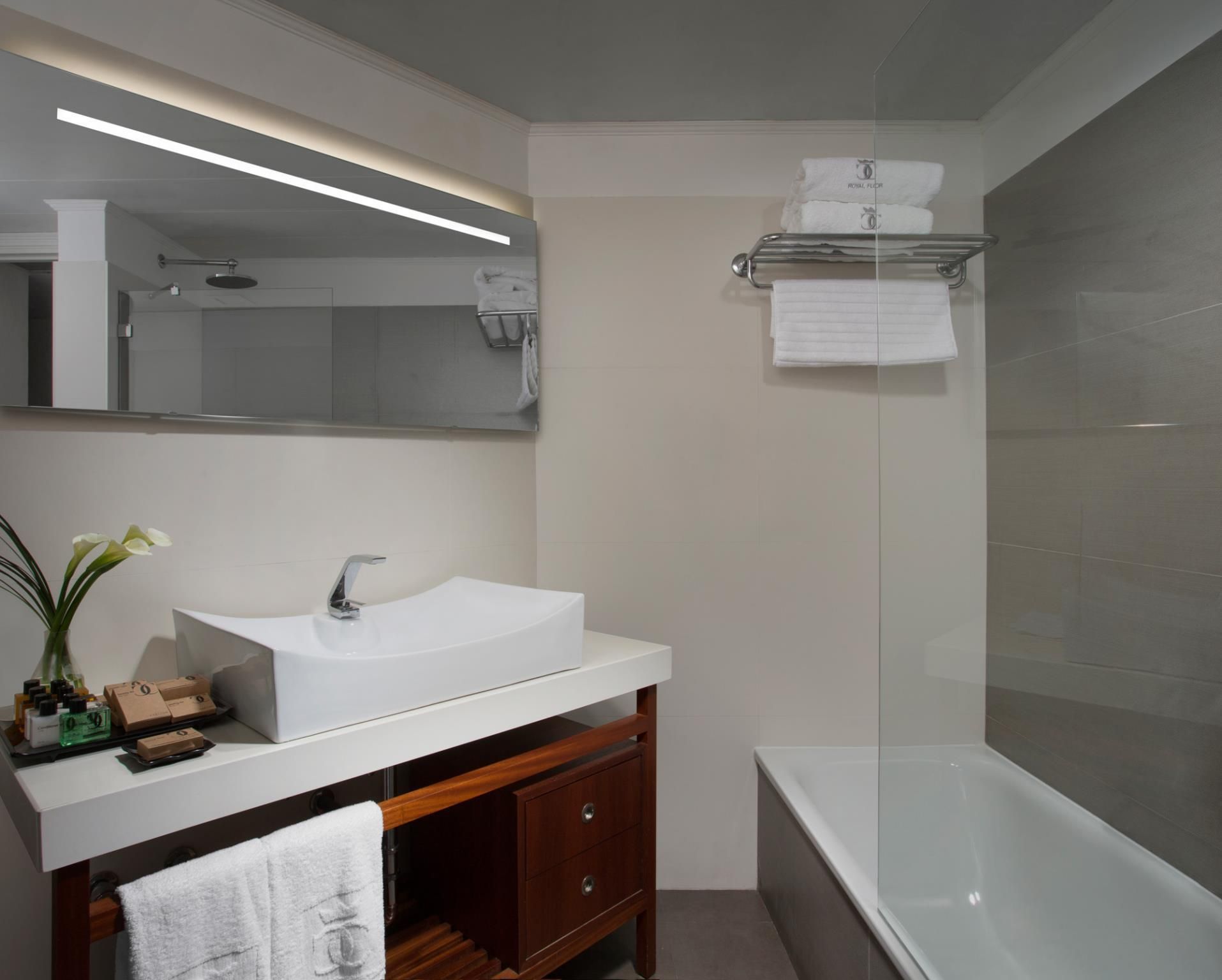 undefined Carlton Tel Aviv Hotel – Luxury on the Beach 4