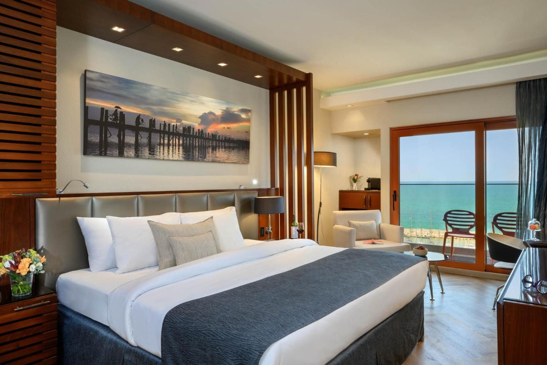 Royal Executive Sea View Room