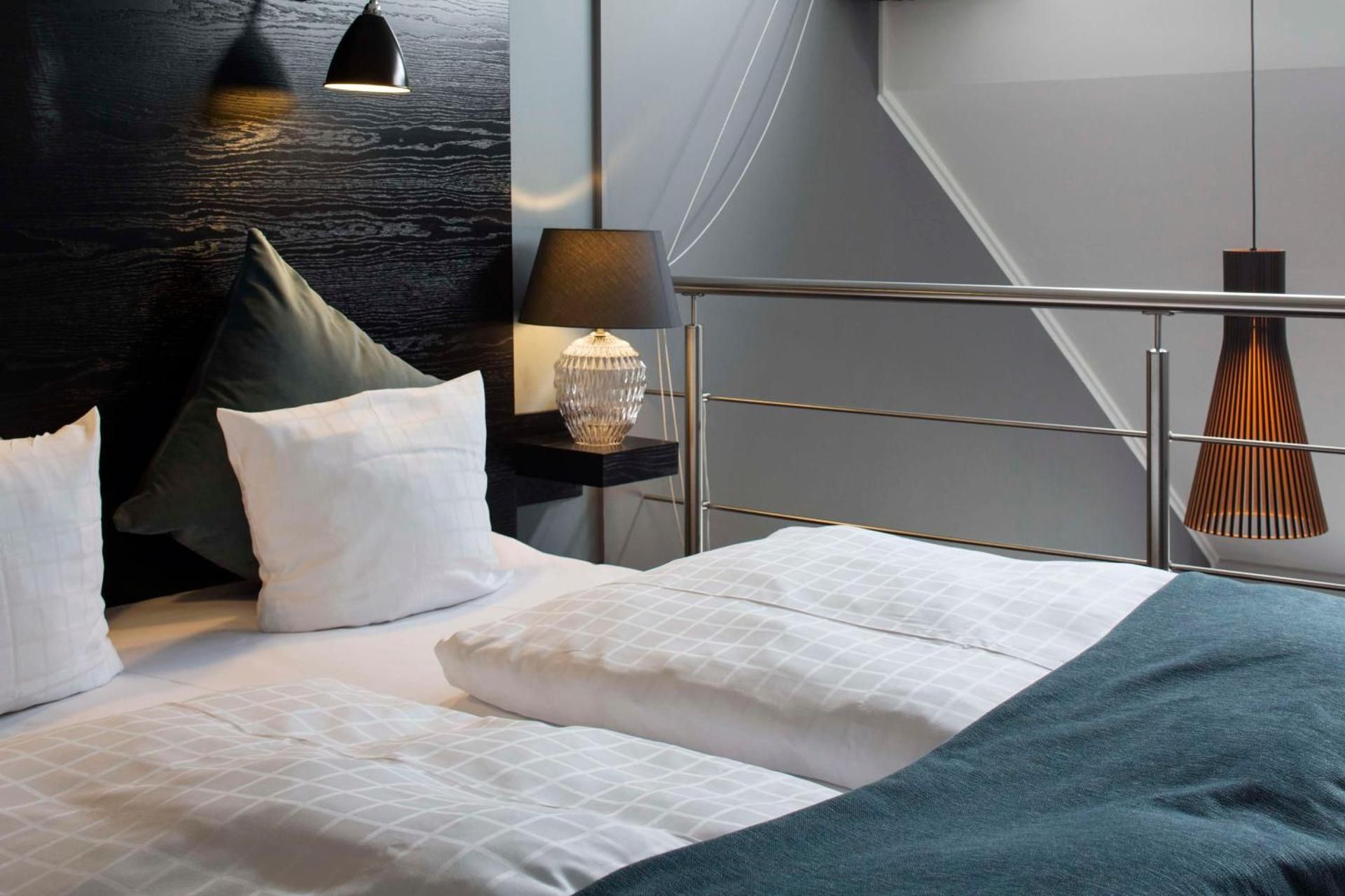 undefined Scandic Front 8