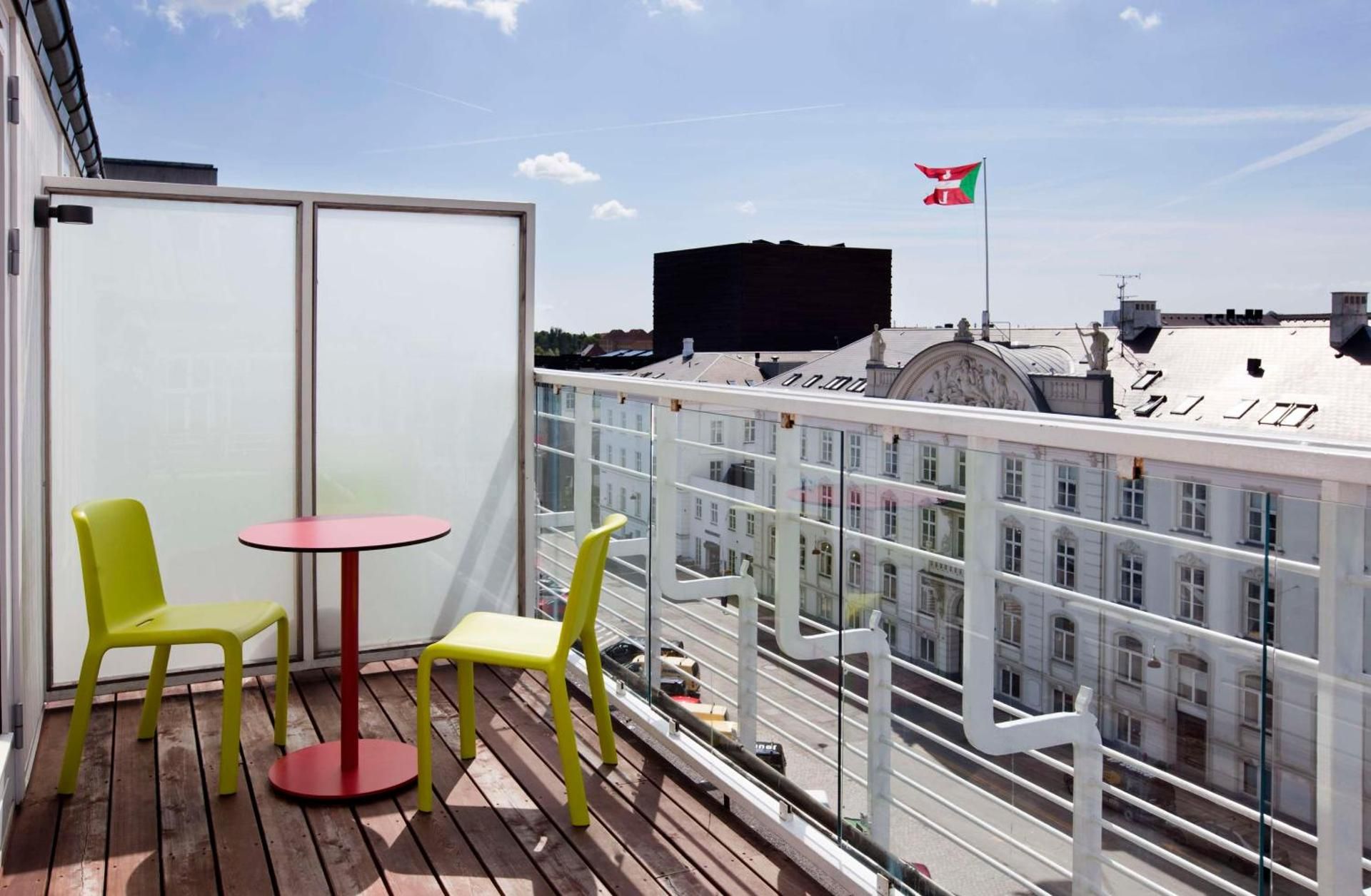 undefined Scandic Front 9