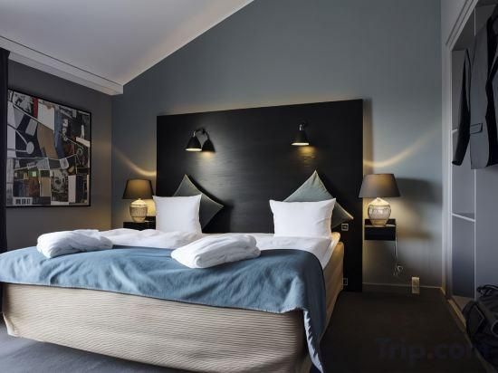 undefined Scandic Front 3