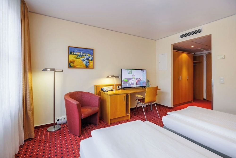Airporthotel Berlin Adlershof Business Double Room 2