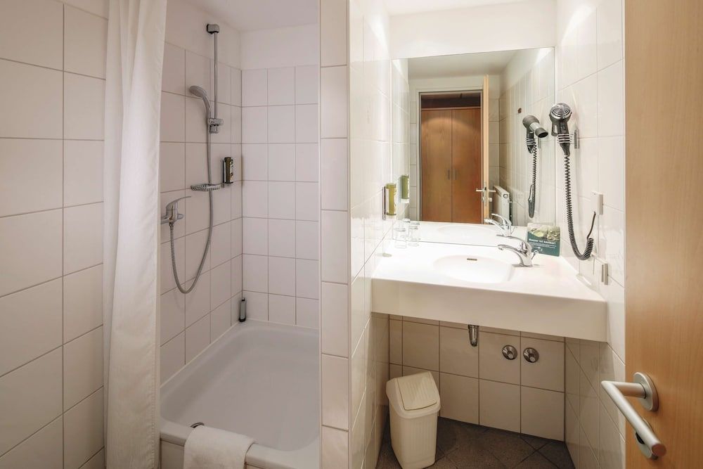 Airporthotel Berlin Adlershof Business Double Room 4