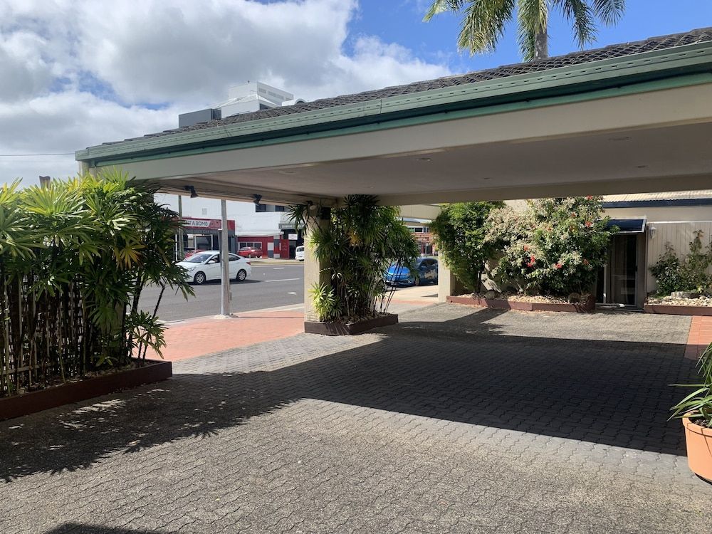 undefined Cairns City Sheridan 6