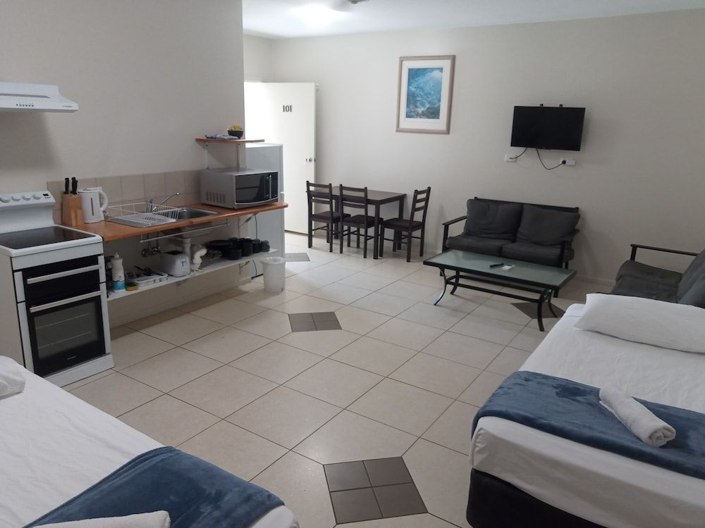undefined Cairns City Sheridan 5