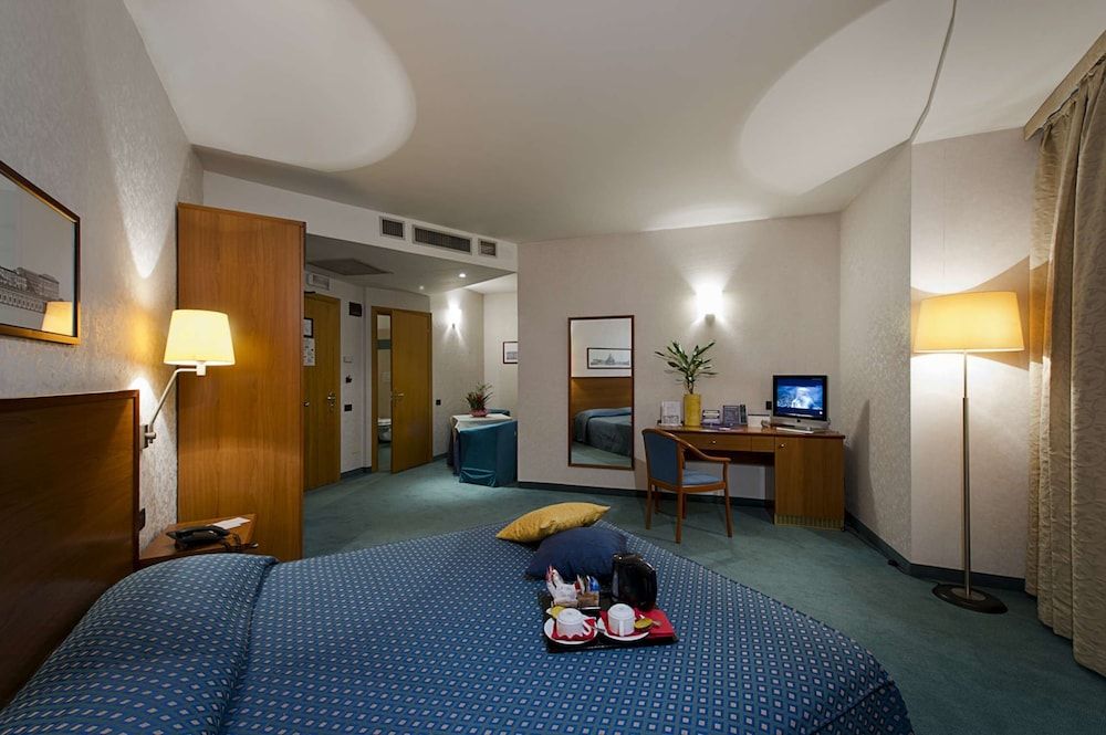 Classic Hotel Tulipano Superior Double Room