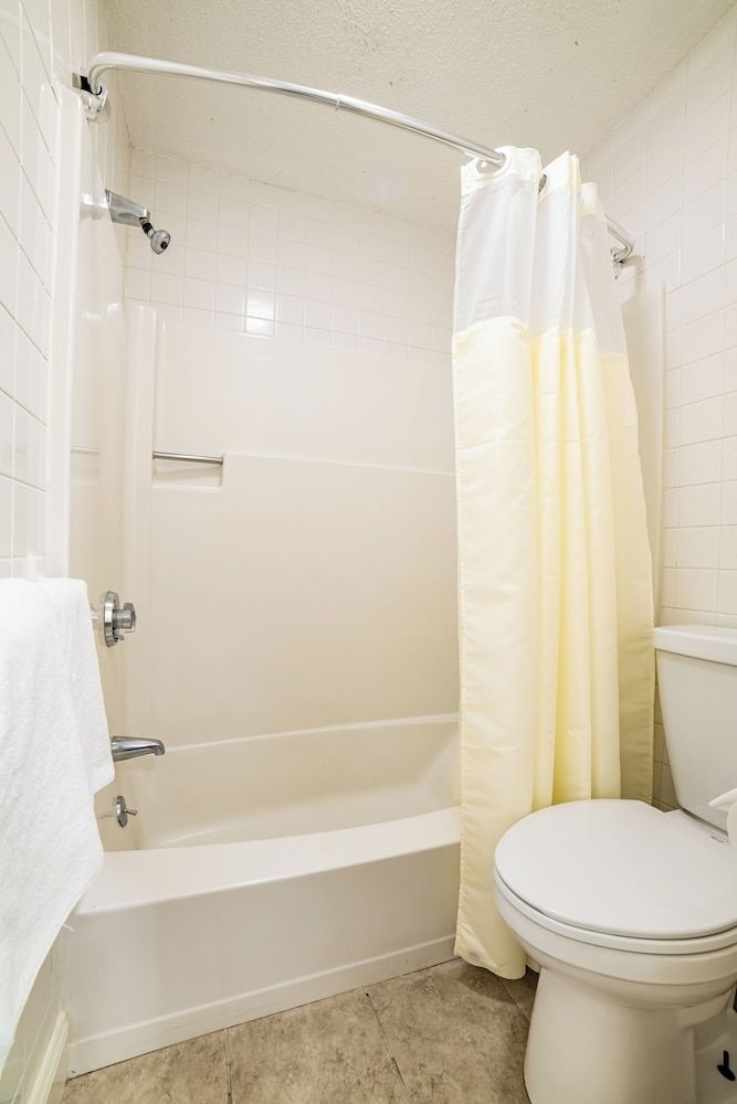 Town and Country Inn & Resort 2 Queens, Non-Smoking 6