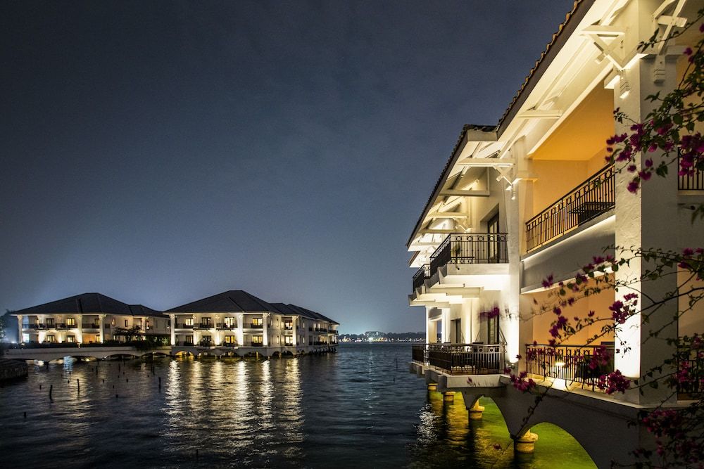 undefined InterContinental Hanoi Westlake by IHG 6