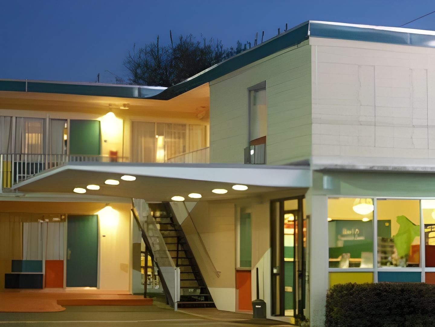 undefined The Thunderbird Inn 10