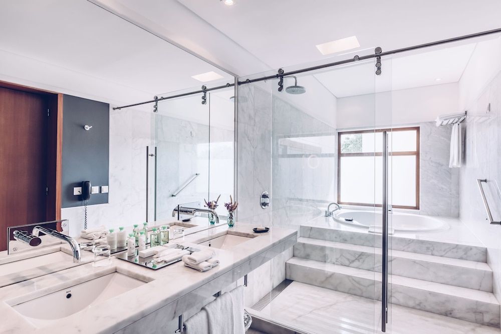 Convento do Espinheiro, Historic Hotel & Spa Grand Deluxe Design Double Room 6