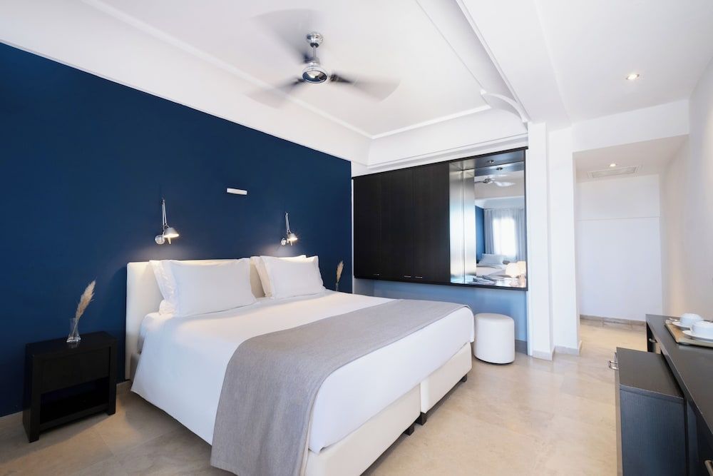 The Majestic Hotel Triple Room, Garden View (East) 2