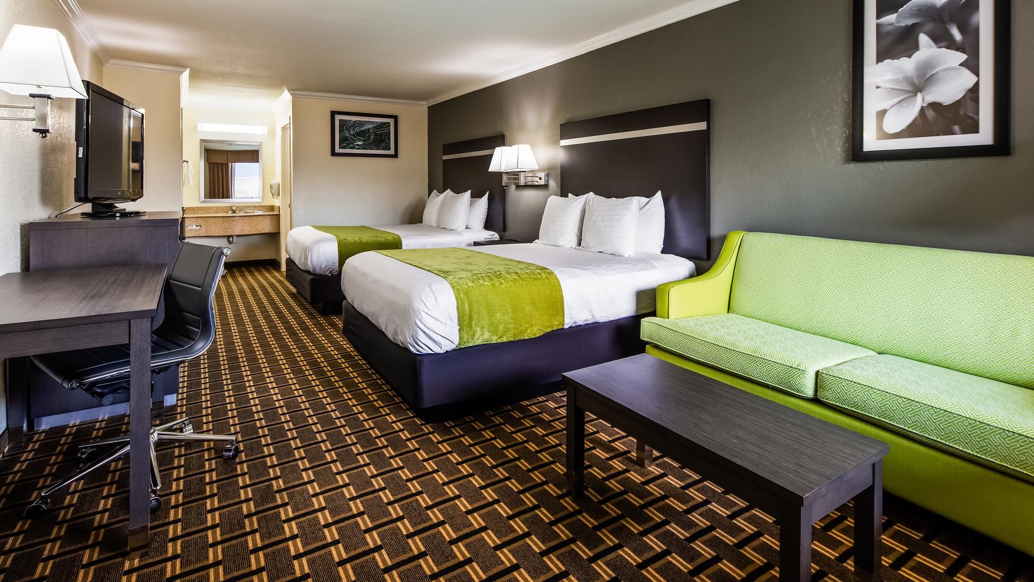 Accessibility - 2 Queen Beds, Bathtub, Nonsmoking