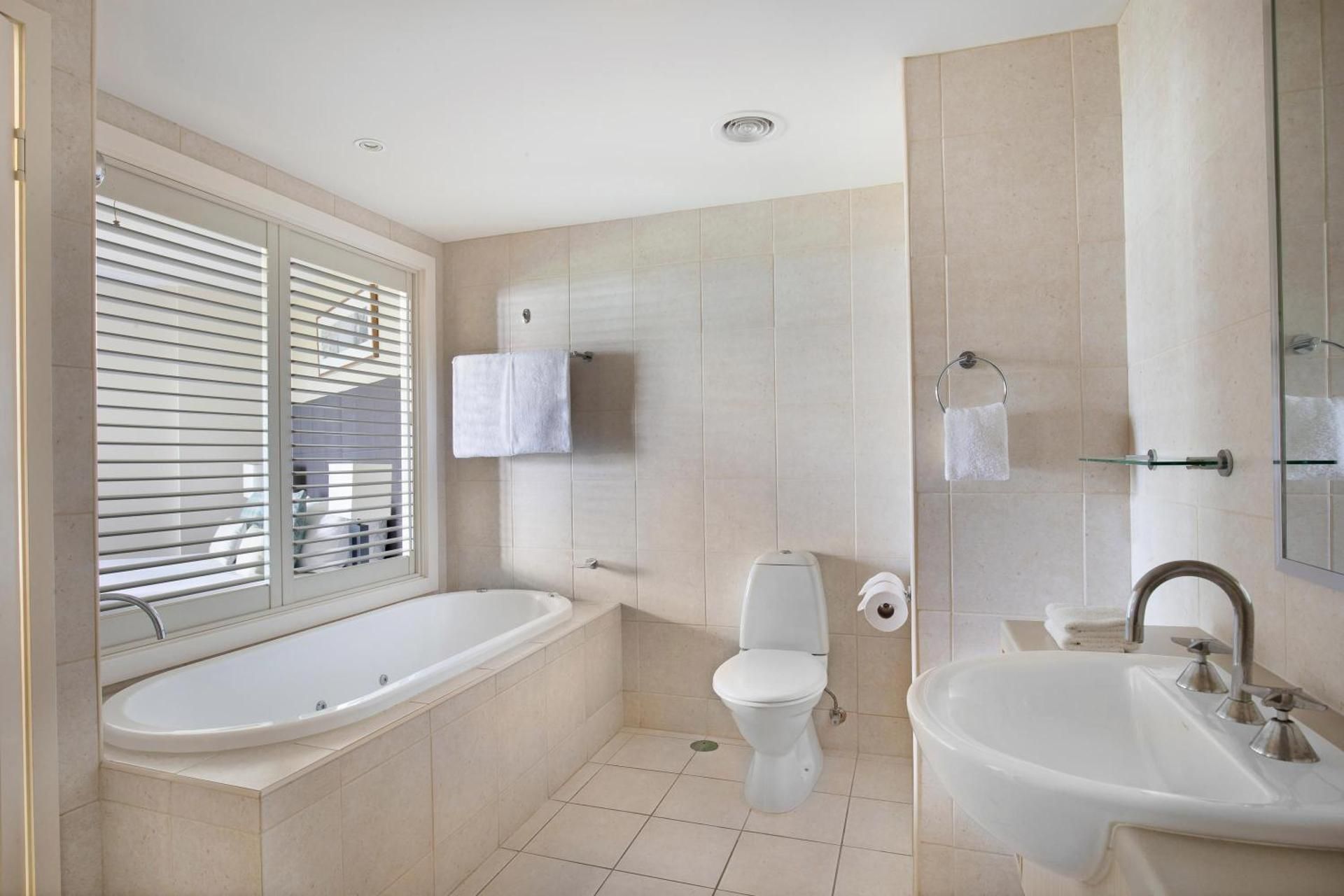 Mantra on Salt Beach Kingscliff Three-Bedroom Spa Suite