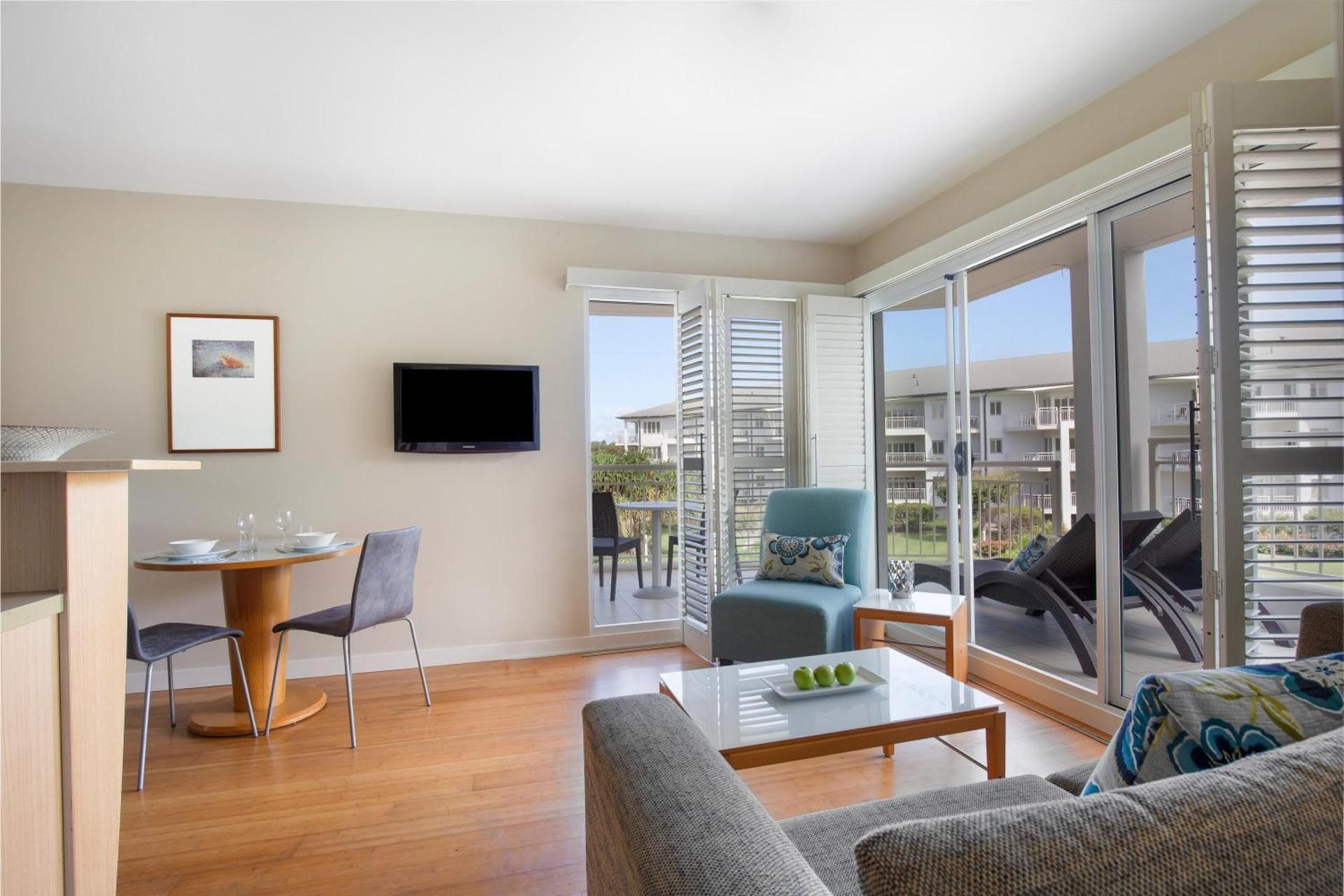 1 Bedroom Spa Suite Pool View