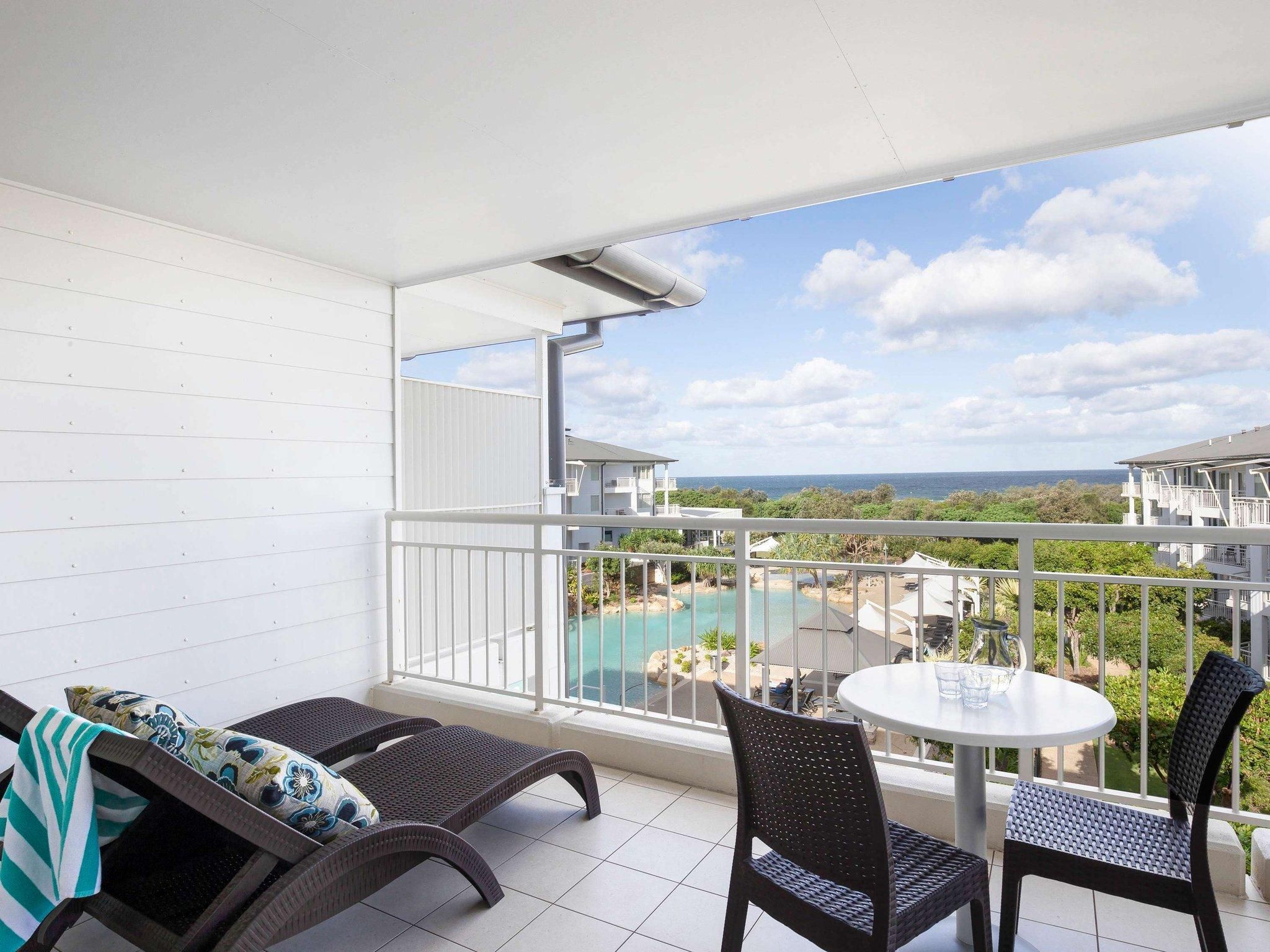 Hotel Pool View Room