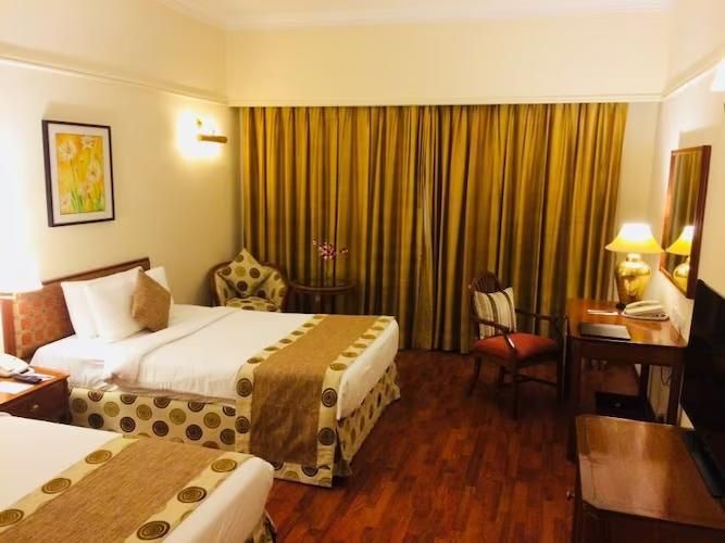 Premium Twin Beds Room