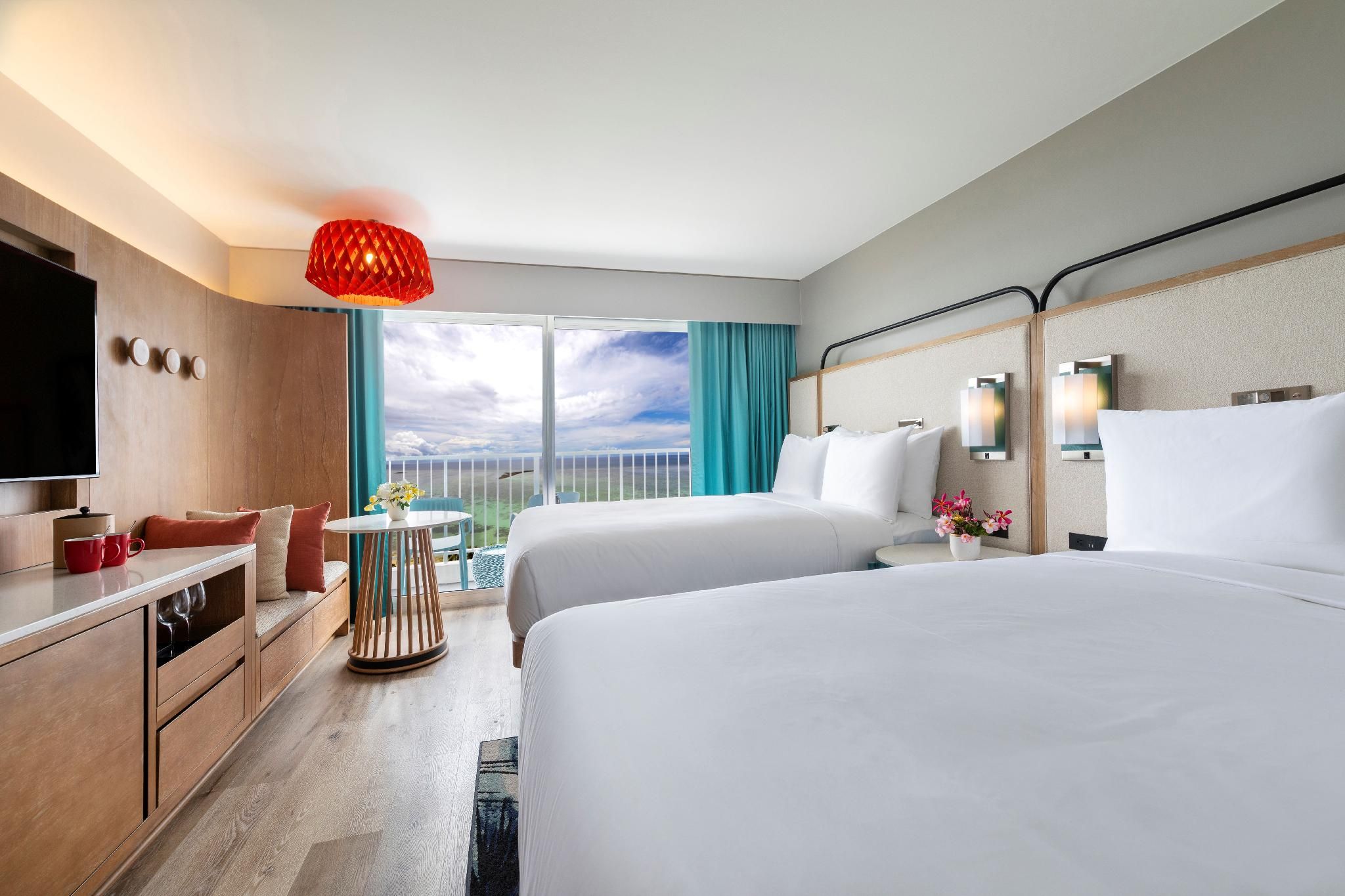 2 Double Premium Oceanfront Club Lounge Access