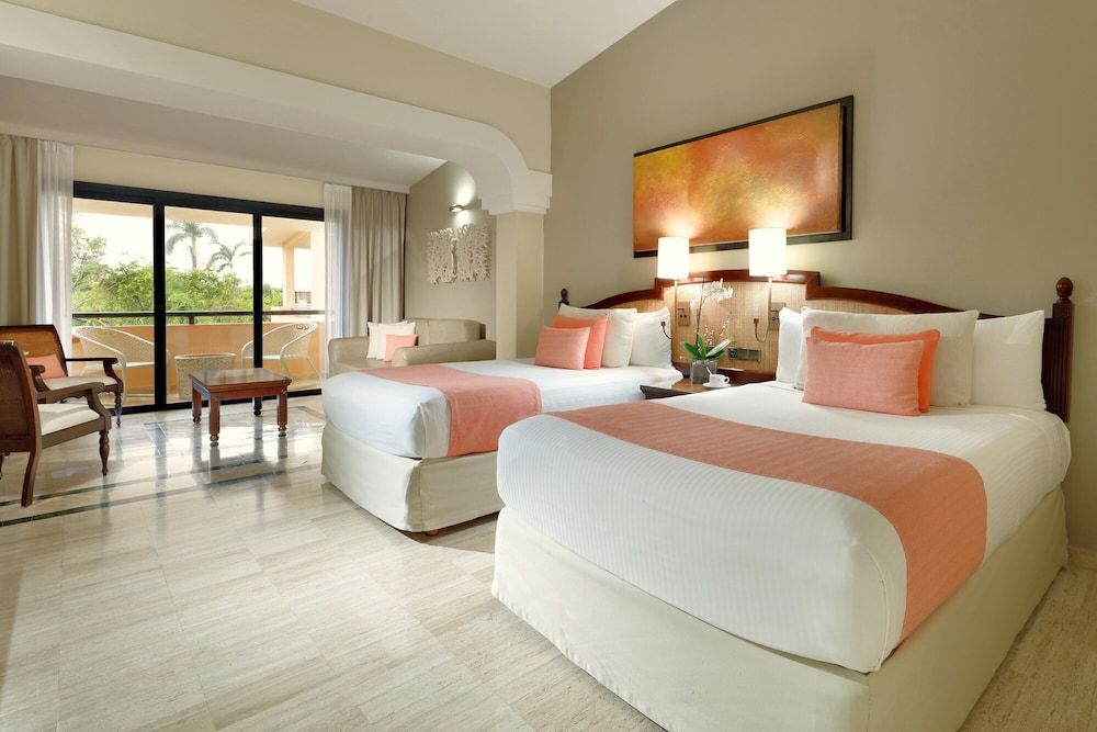 Grand Palladium Select White Sand Resort & Spa - All Inclusive Junior Suite, Beachside 2