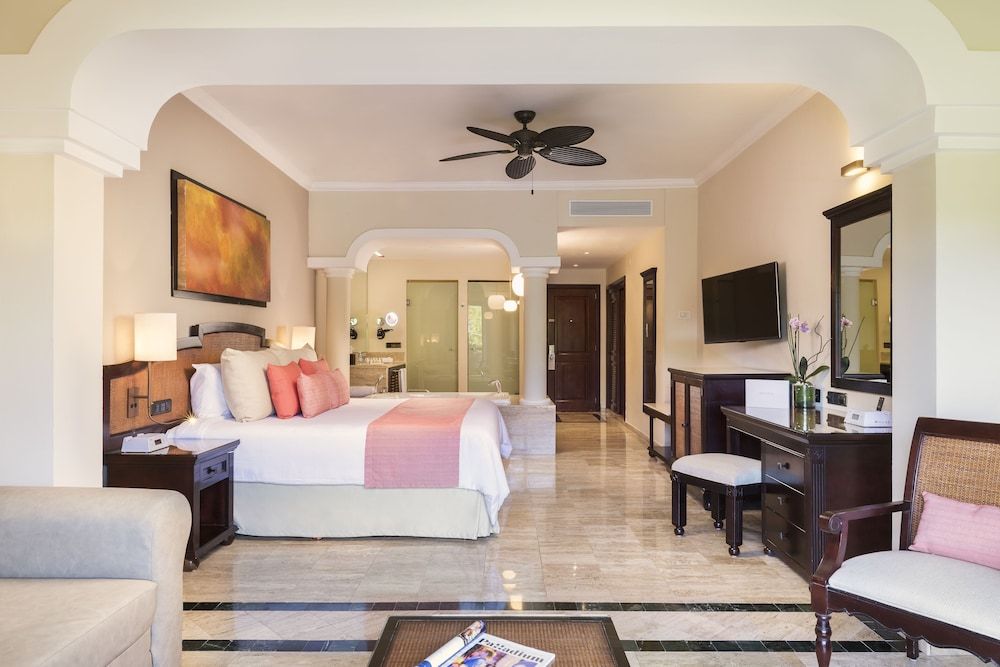 Grand Palladium Select White Sand Resort & Spa - All Inclusive Junior Suite Single use Garden View