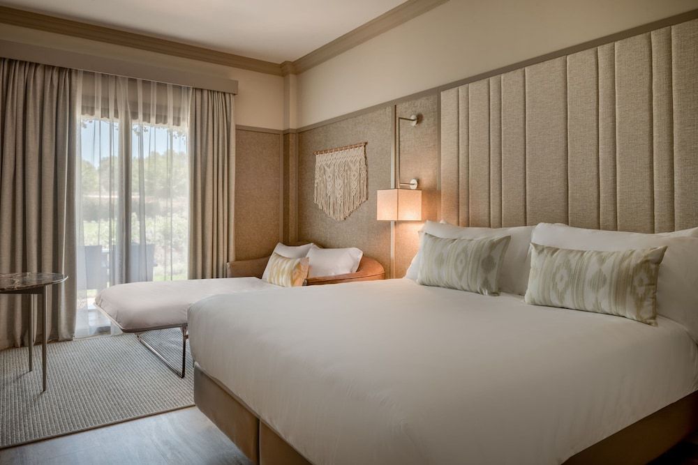 Family Room, 1 King Bed, Terrace