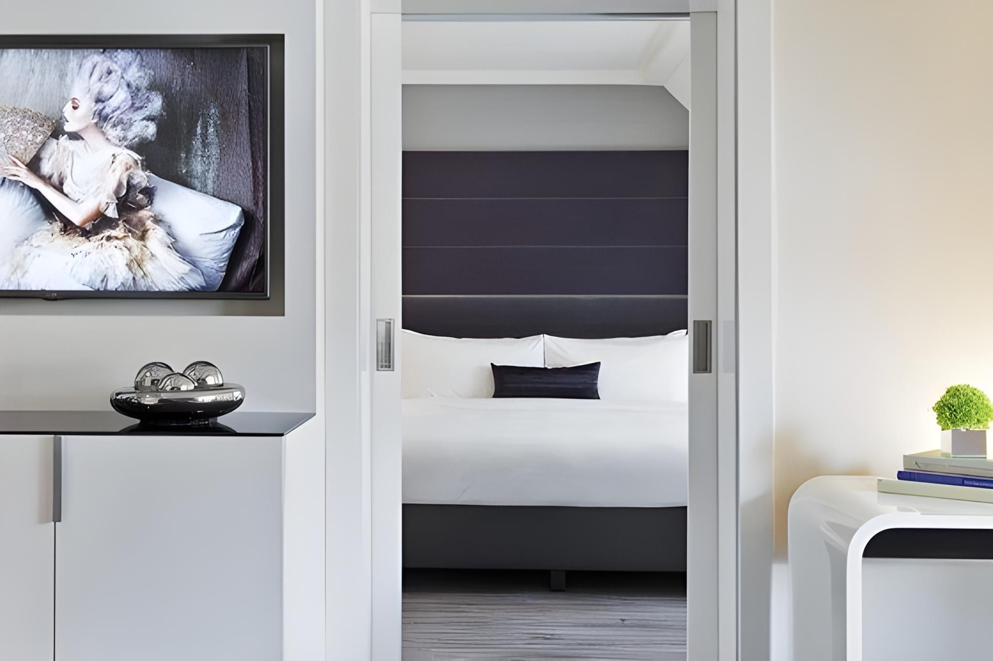 Premium Suite, 1 Bedroom Suite, 1 King, Sofa Bed