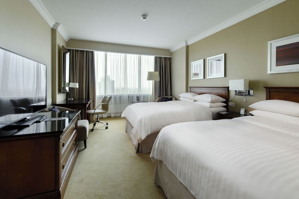 Deluxe Twin Room, 2 Double Beds, City View, High Floor