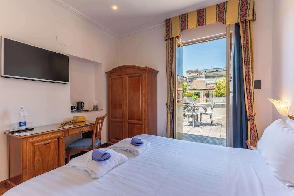 Superior Room, 1 King Bed, Non Smoking, Terrace