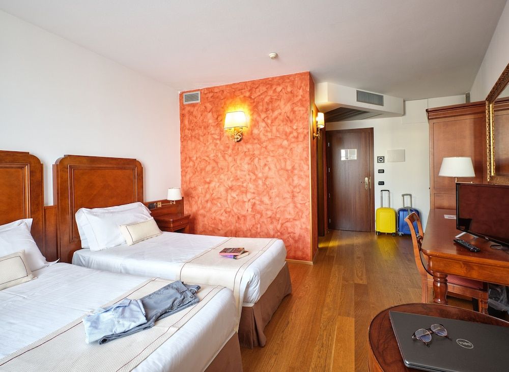 Classic Room