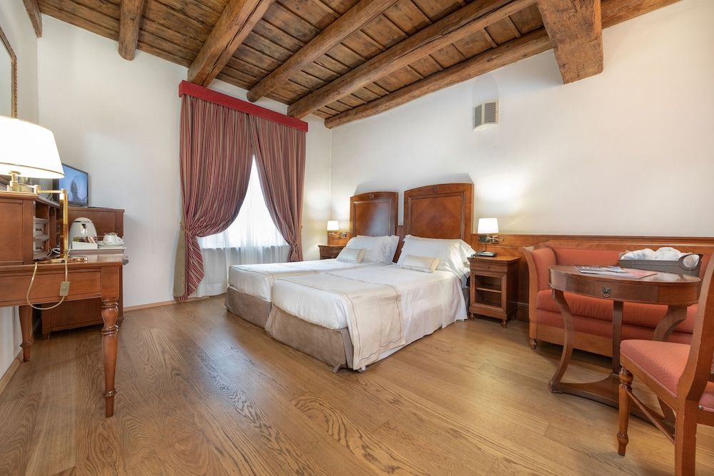 Classic Room