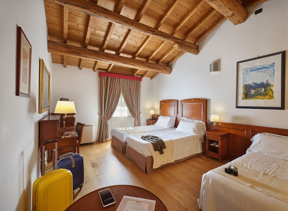 Classic Triple Room