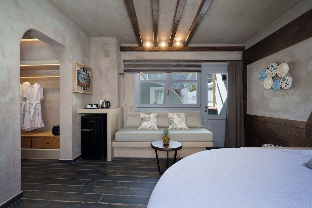 Elixir Del Mar Deluxe Room, 1 Queen Bed, Jetted Tub 21