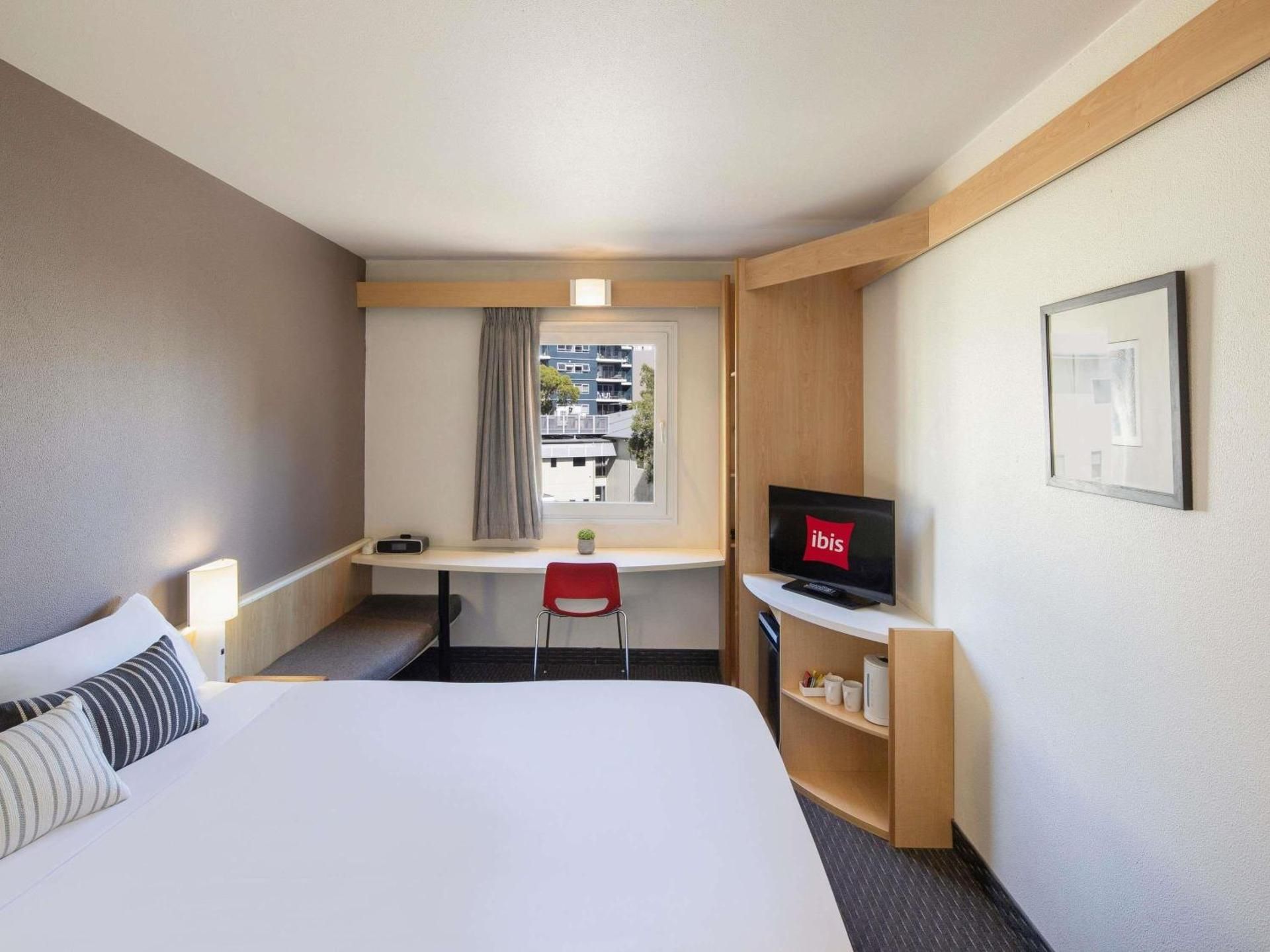 Standard Room with 1 Queen Bed