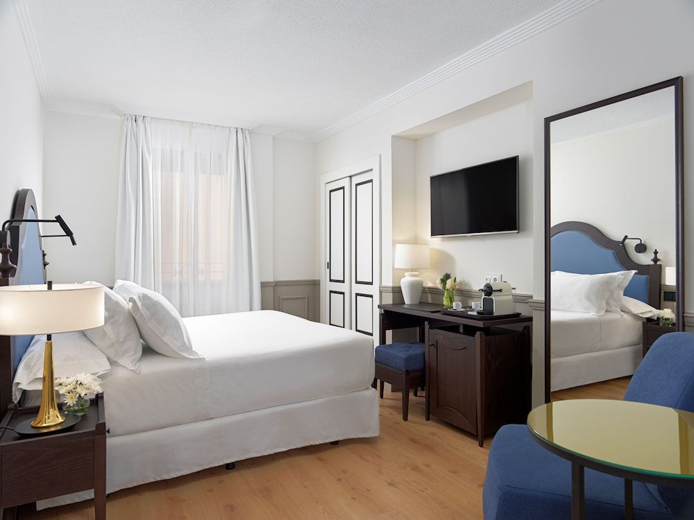 H10 Corregidor Boutique Hotel Double or Twin Room, Courtyard View 4