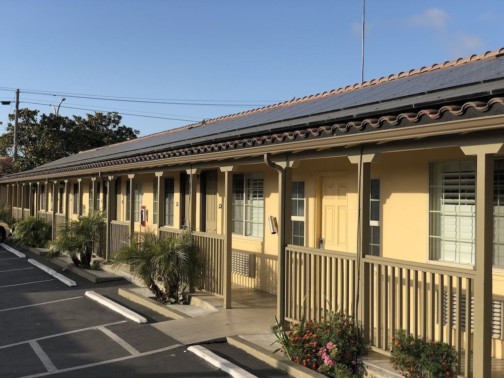 undefined El Castell Motel 8