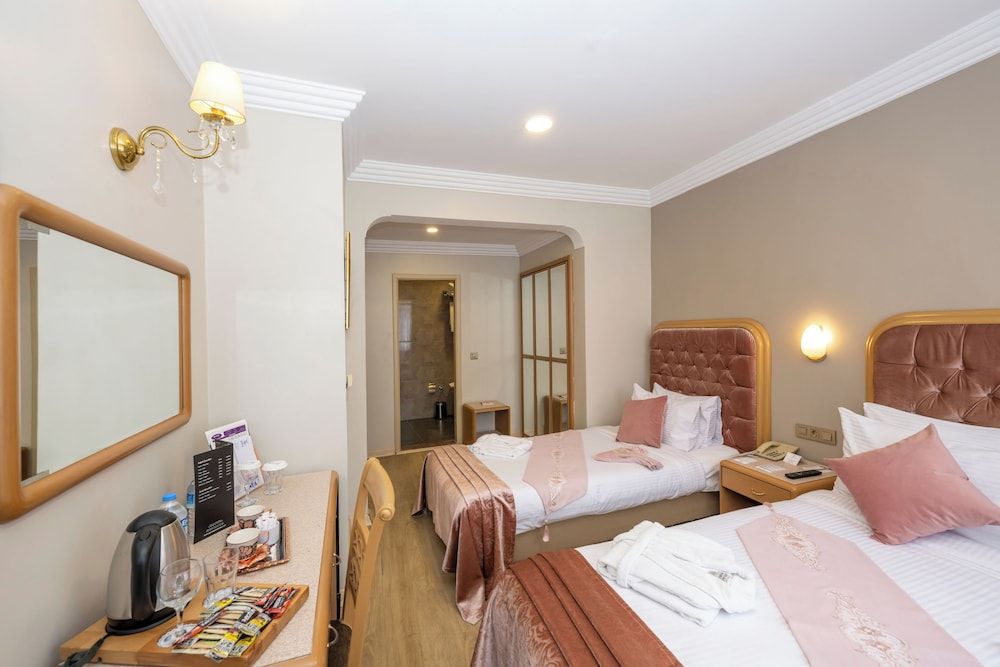 Grand Anka Hotel Double Room 9
