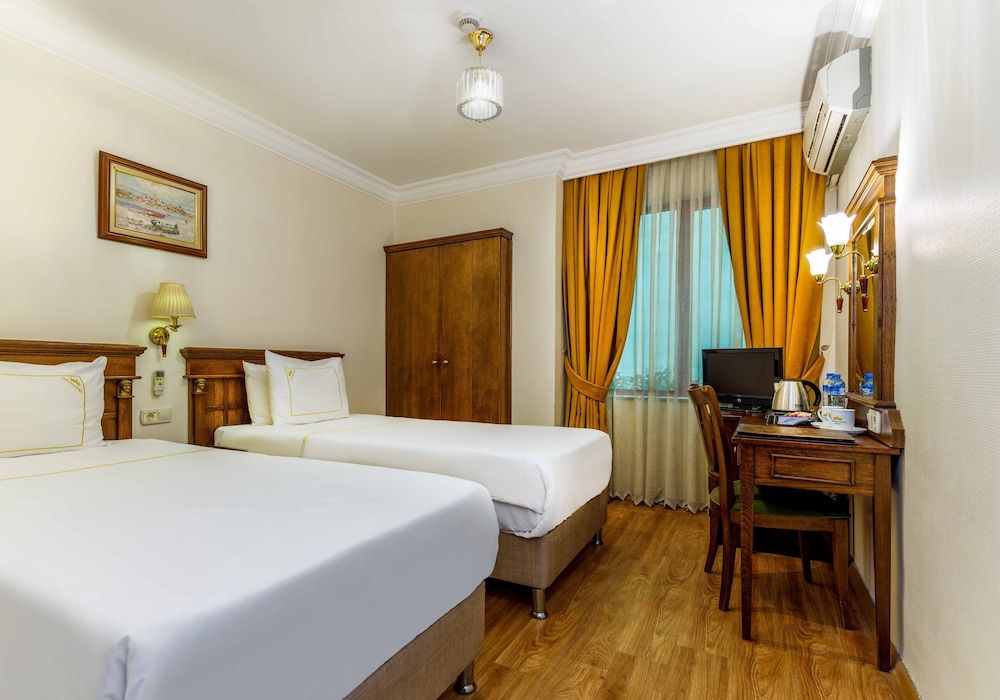 undefined Hotel Golden Crown 10