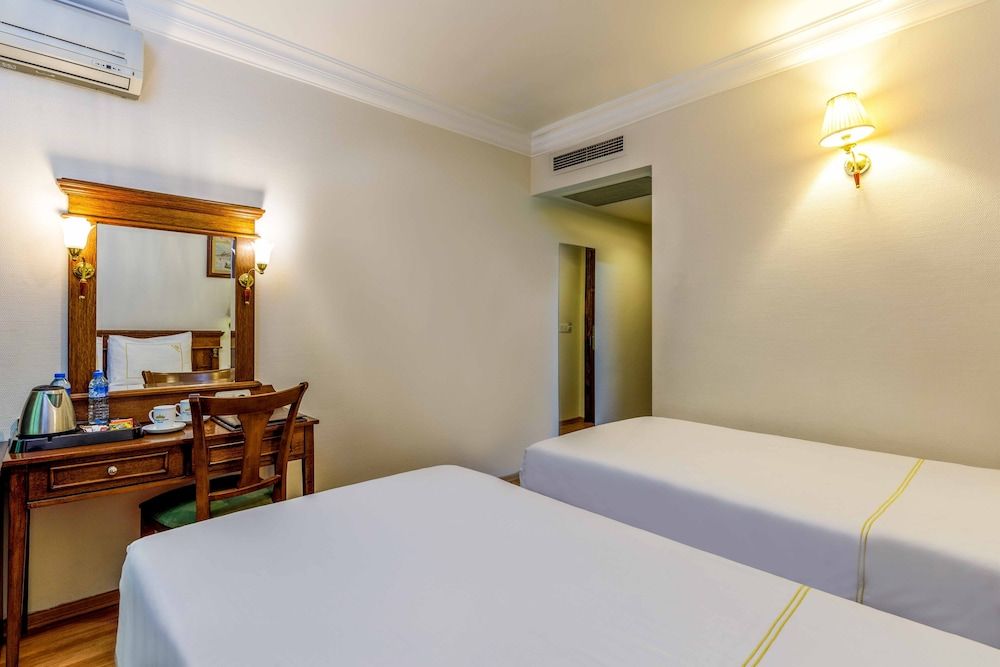 Hotel Golden Crown Standard Double or Twin Room 6
