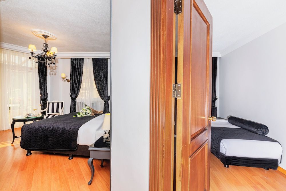 Family Room, 2 Bedrooms