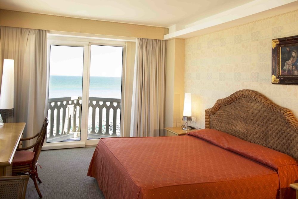 City Hotel Standard Double or Twin Room