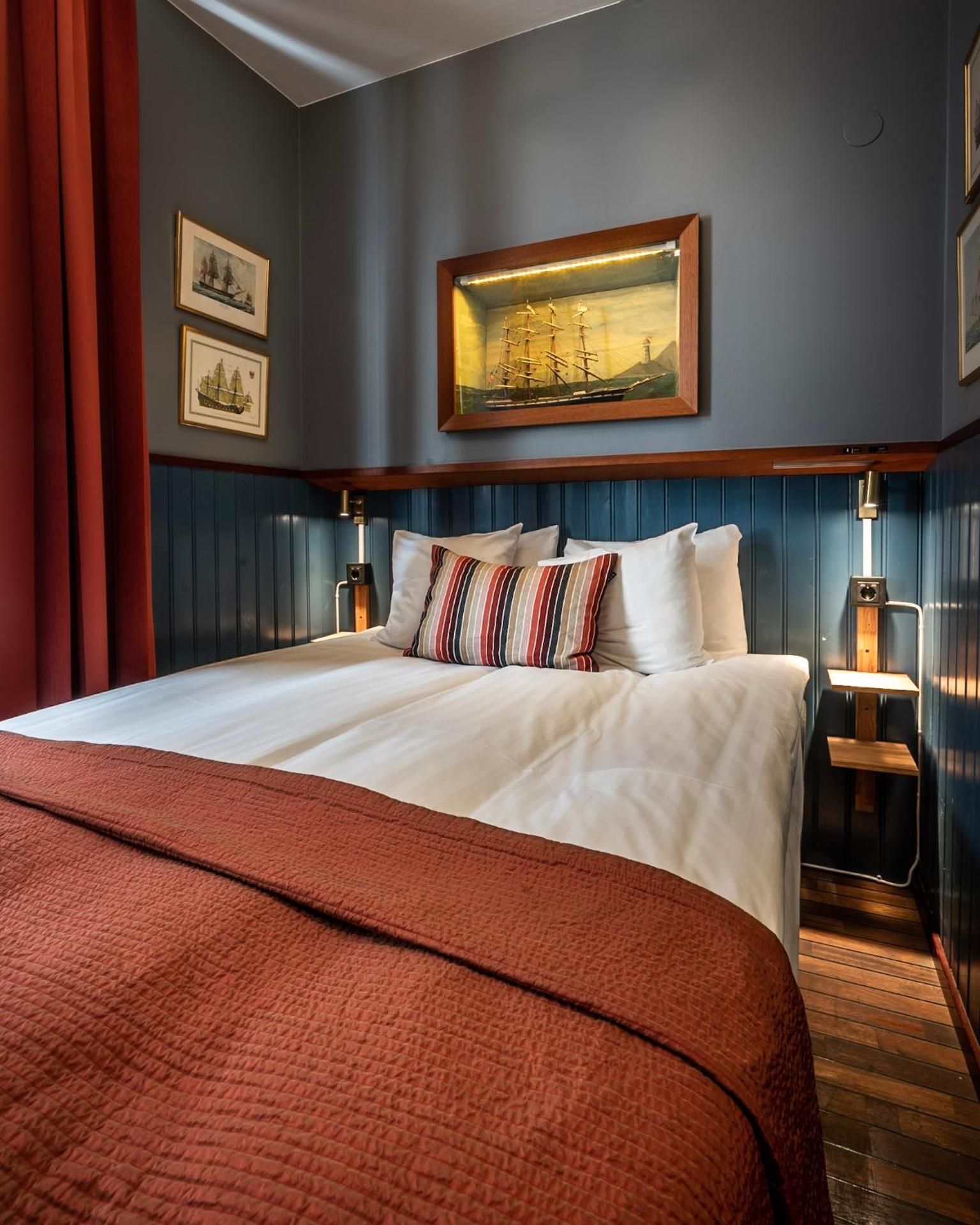 undefined Lord Nelson Hotel 8