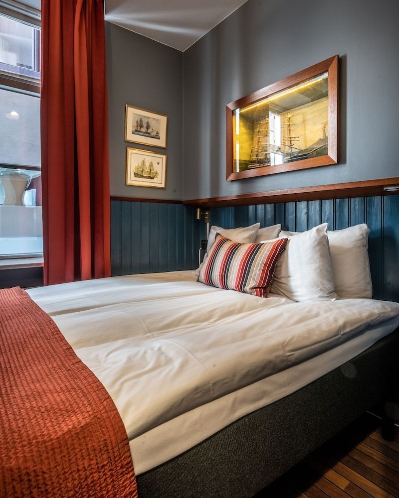 undefined Lord Nelson Hotel 7